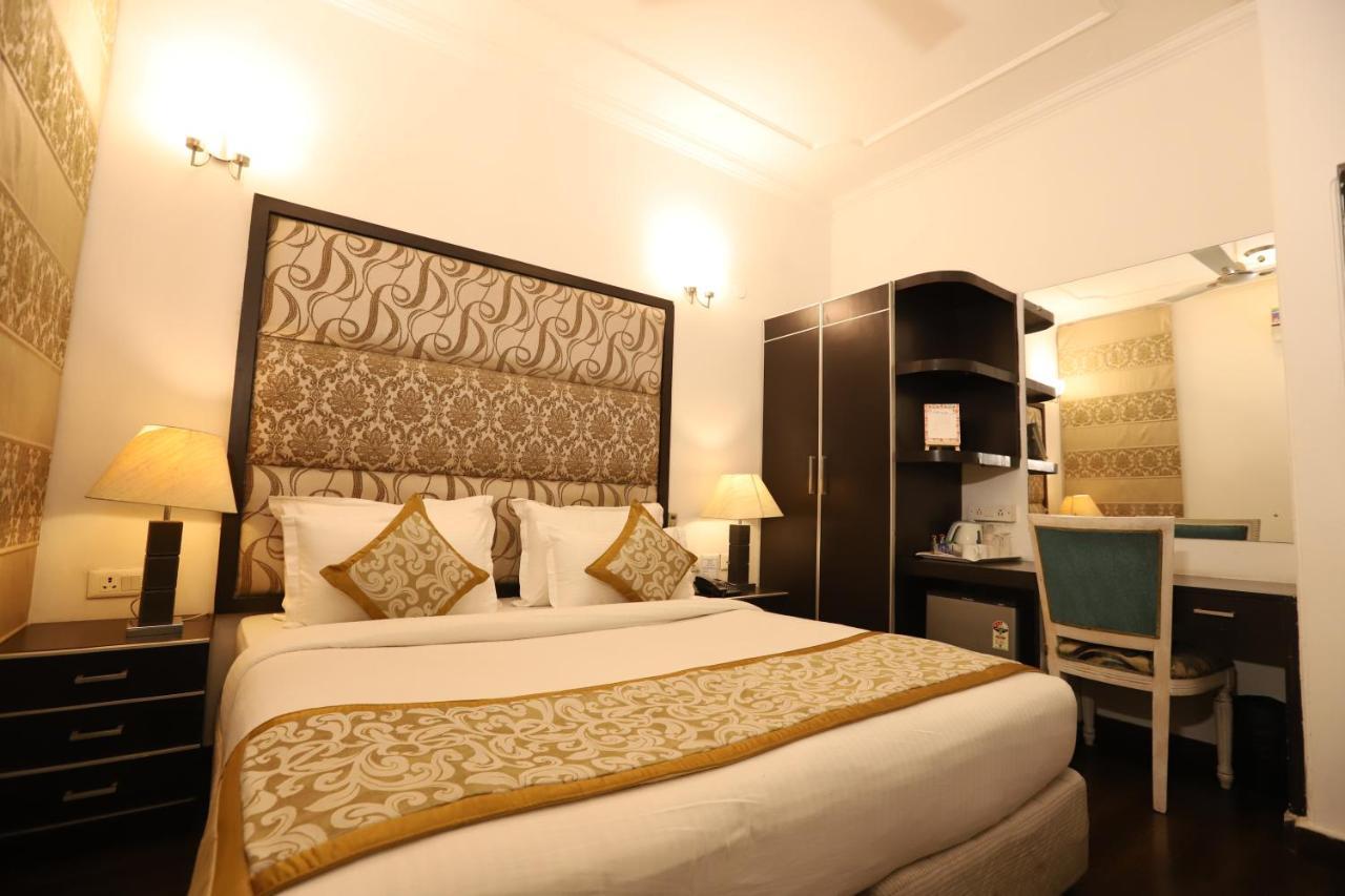 Hotel Capitol Hills - Greater Kailash Delhi Ню Делхи Екстериор снимка