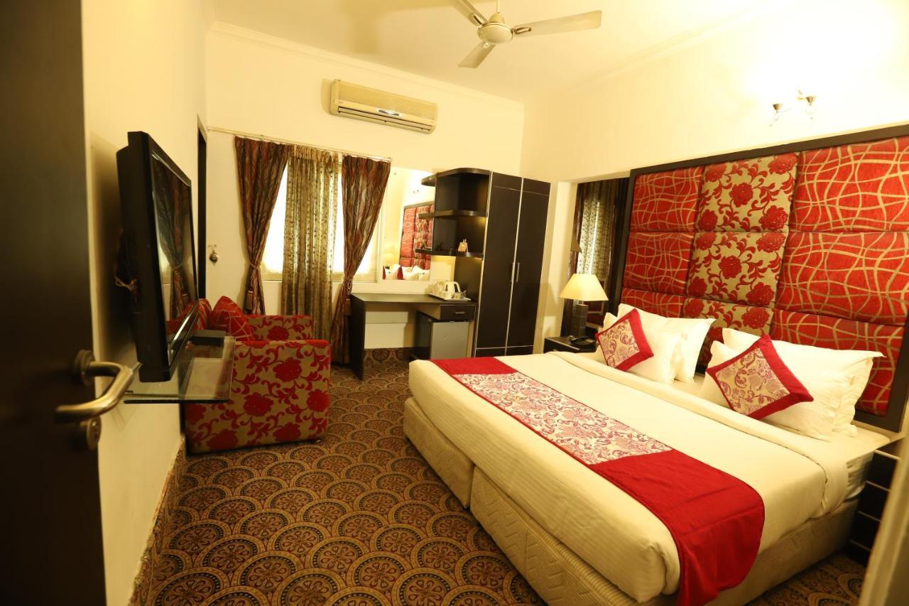 Hotel Capitol Hills - Greater Kailash Delhi Ню Делхи Екстериор снимка