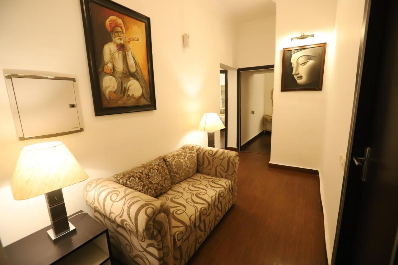 Hotel Capitol Hills - Greater Kailash Delhi Ню Делхи Екстериор снимка