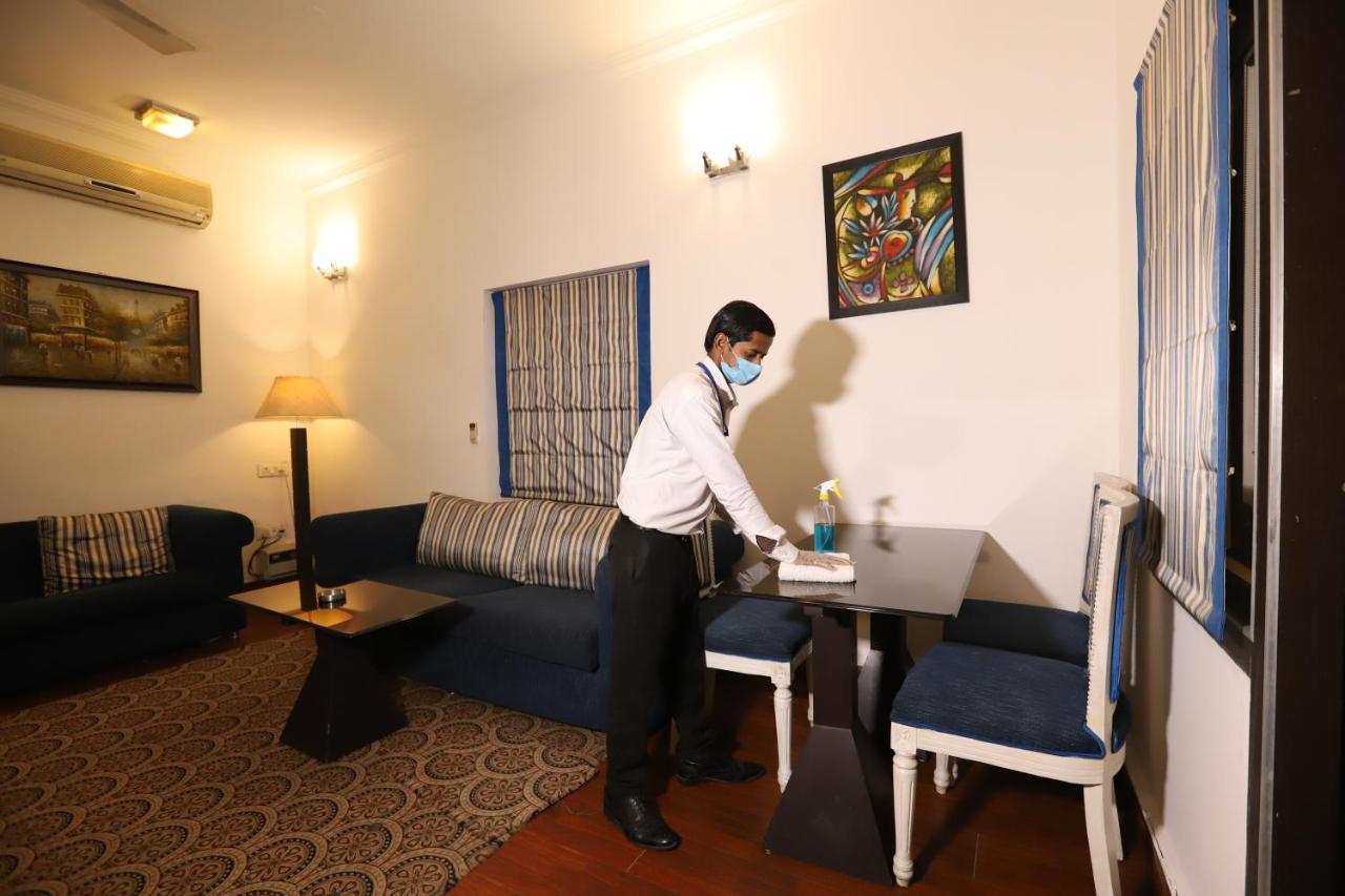 Hotel Capitol Hills - Greater Kailash Delhi Ню Делхи Екстериор снимка