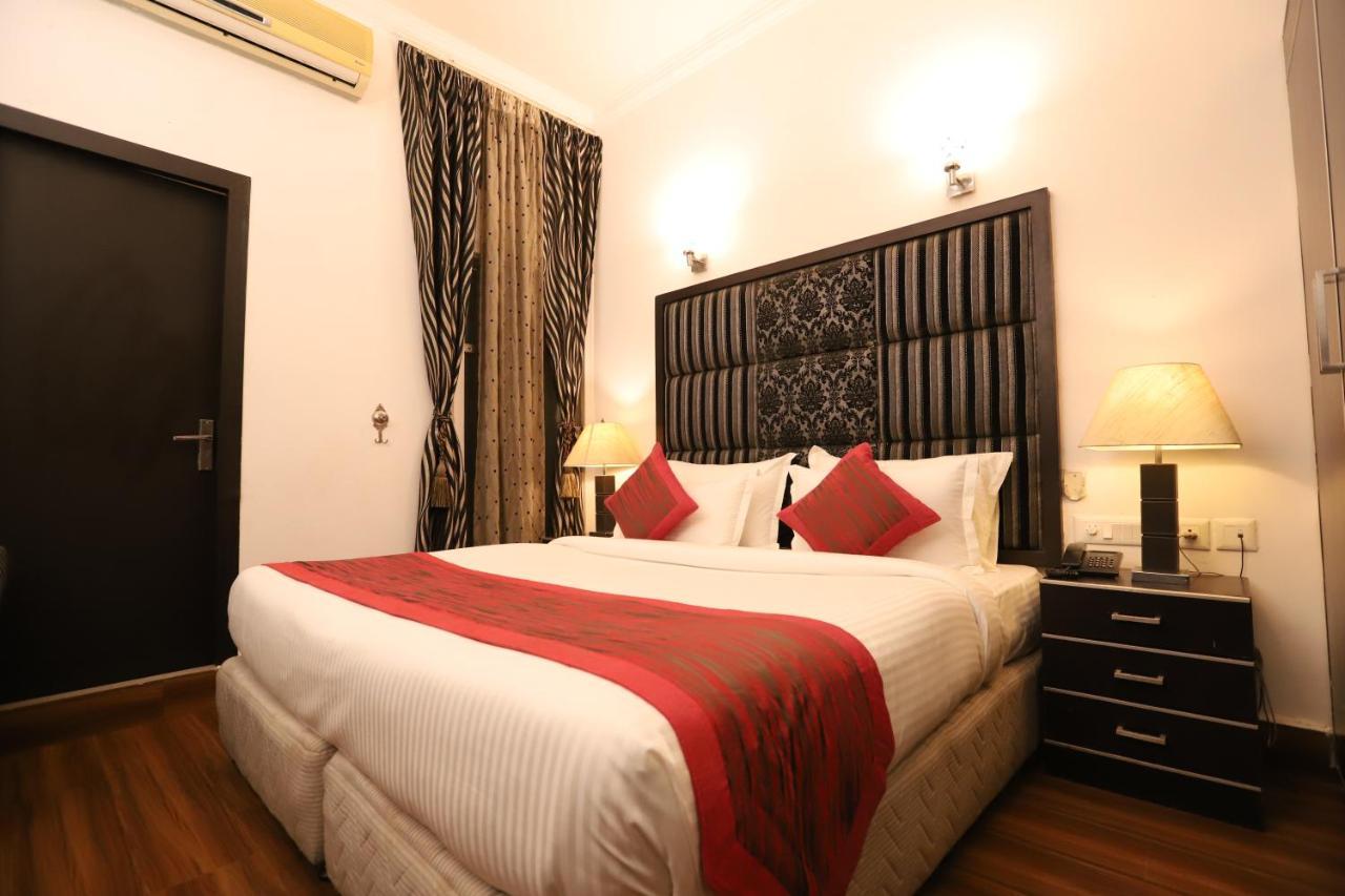Hotel Capitol Hills - Greater Kailash Delhi Ню Делхи Екстериор снимка