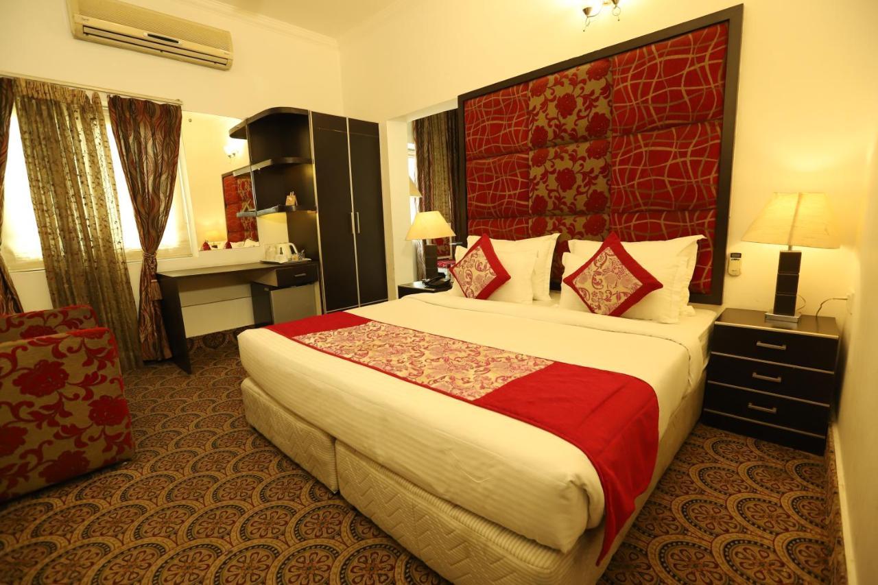 Hotel Capitol Hills - Greater Kailash Delhi Ню Делхи Екстериор снимка
