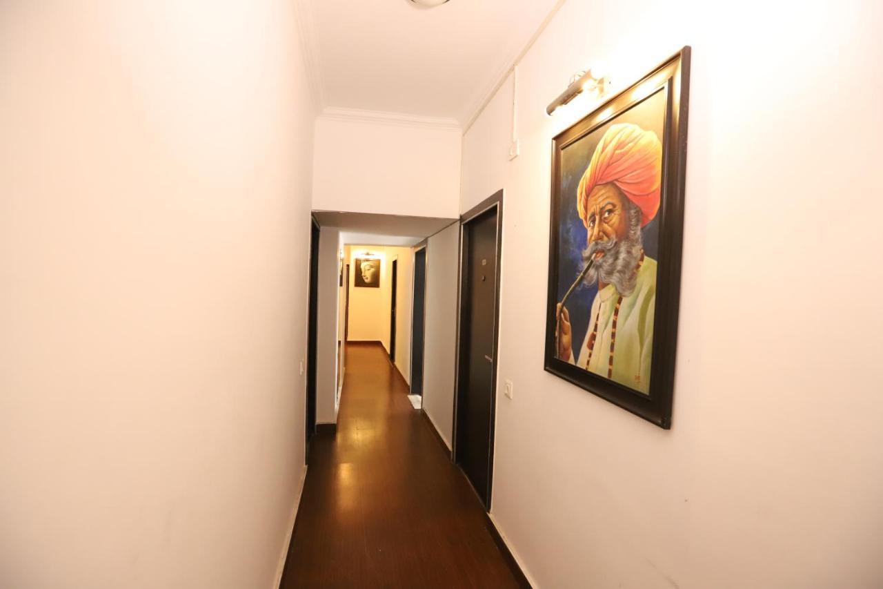 Hotel Capitol Hills - Greater Kailash Delhi Ню Делхи Екстериор снимка