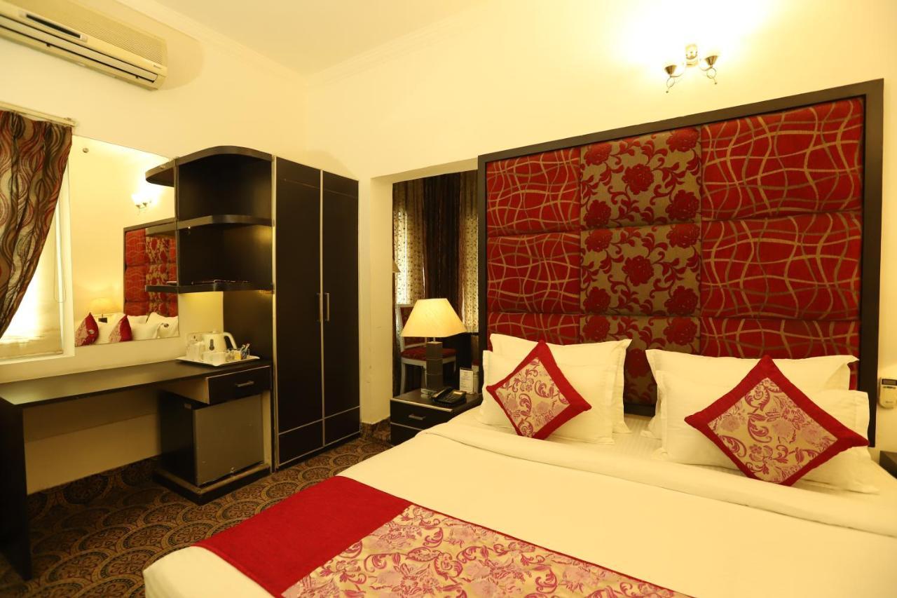 Hotel Capitol Hills - Greater Kailash Delhi Ню Делхи Екстериор снимка