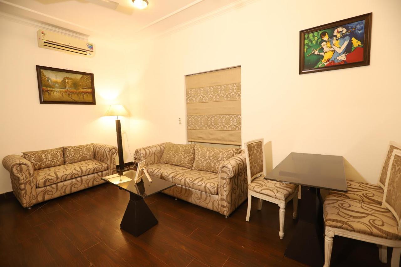 Hotel Capitol Hills - Greater Kailash Delhi Ню Делхи Екстериор снимка